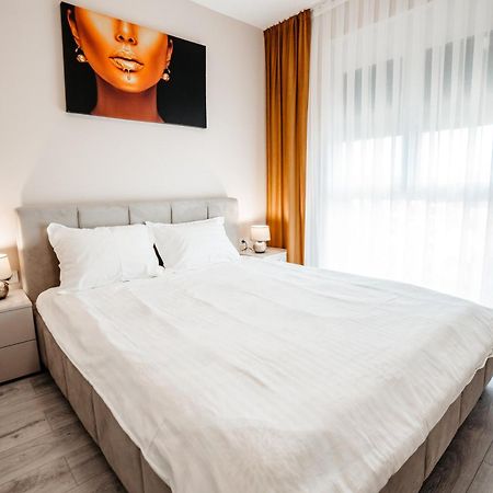 Sunrise View Apartment Oradea Eksteriør bilde