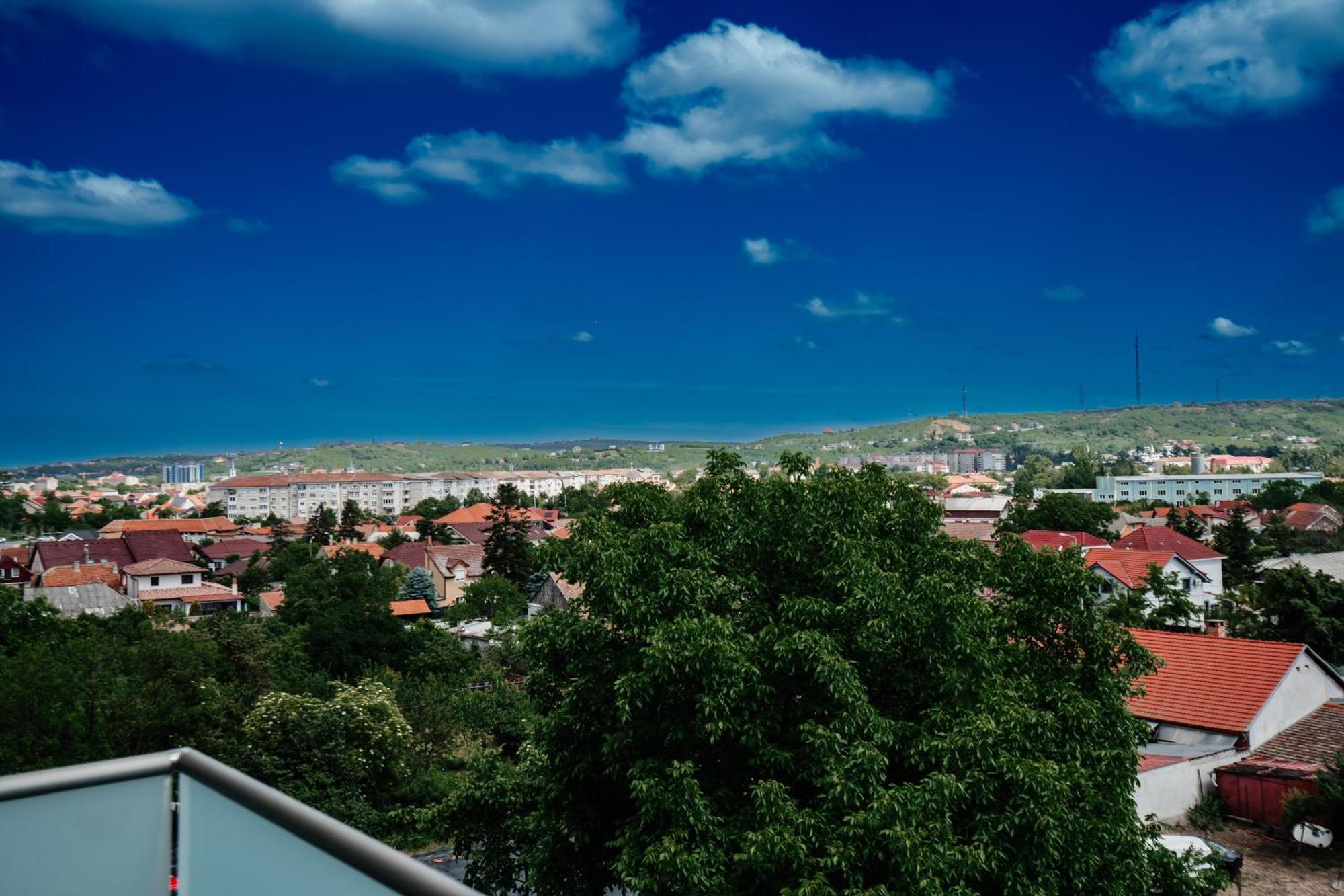 Sunrise View Apartment Oradea Eksteriør bilde