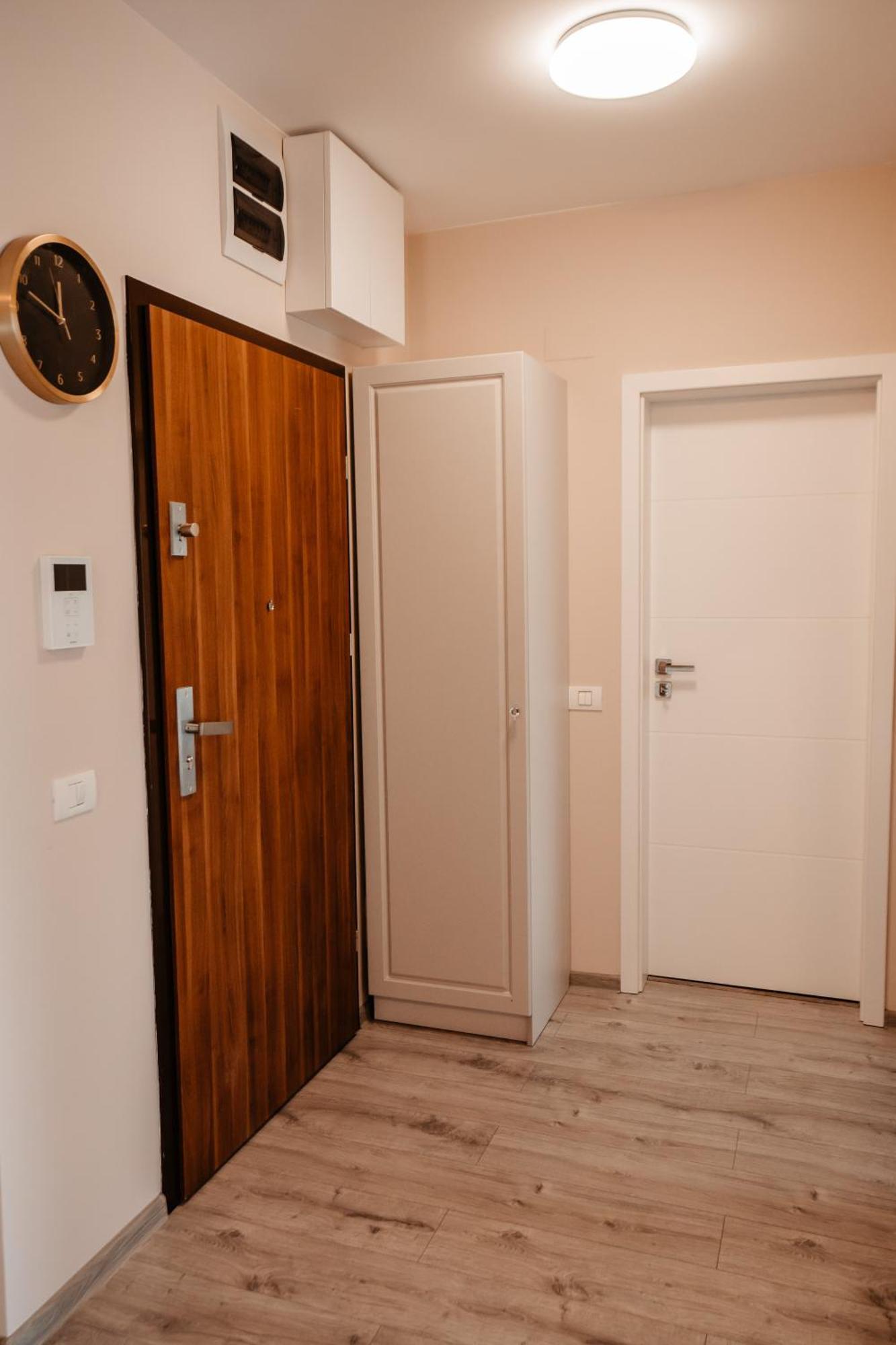Sunrise View Apartment Oradea Eksteriør bilde